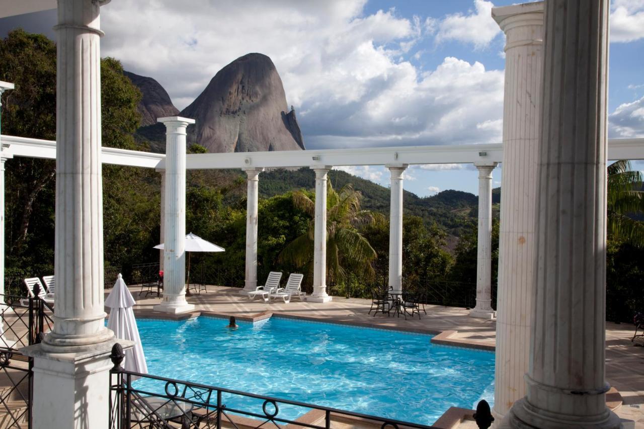 Aroso Paco Hotel 페드라 아줄 외부 사진 The pool at the Hotel